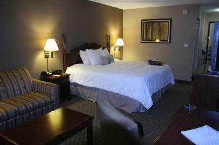 Hampton Inn Olathe