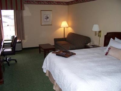 Hampton Inn Mount Airy