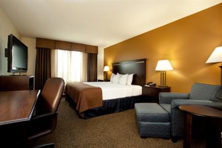 Holiday Inn Hotel & Suites Pueblo