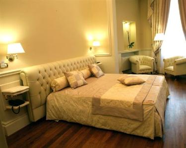 Santa Chiara Suite Hotel