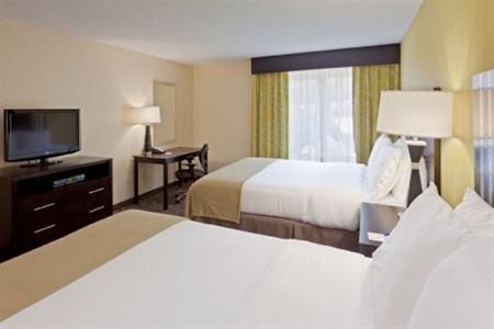 Holiday Inn Express Neptune