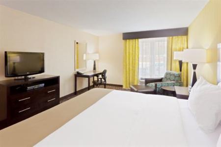 Holiday Inn Express Neptune