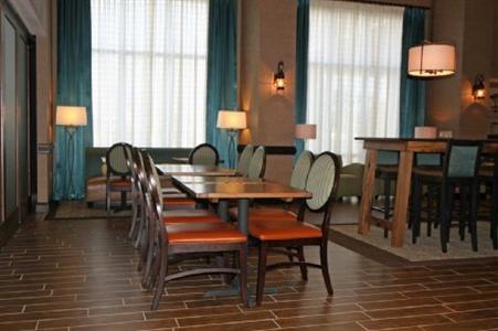 Hampton Inn & Suites Swansboro