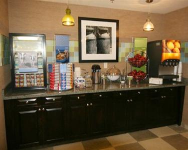 Hampton Inn & Suites Swansboro