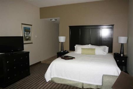 Hampton Inn & Suites Swansboro