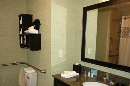 Hampton Inn & Suites Swansboro