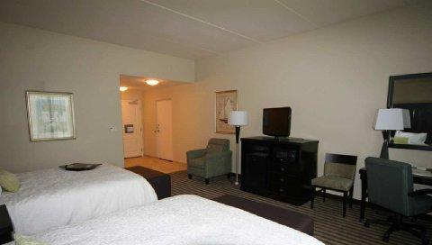 Hampton Inn & Suites Swansboro