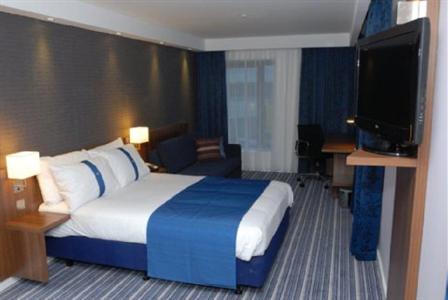 Holiday Inn Express Birmingham South A45