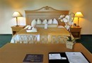 Embassy Suites by Hilton Los Marlins Hotel & Golf Resort