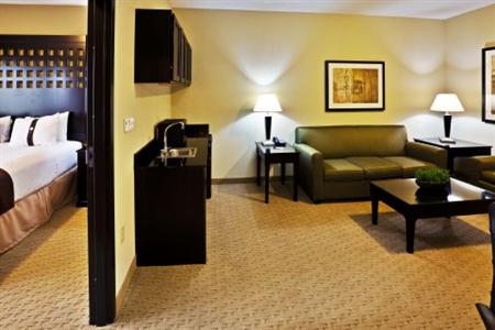 Holiday Inn Hotel & Suites Tulsa South