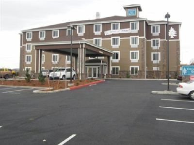 Cedars Inn & Suites