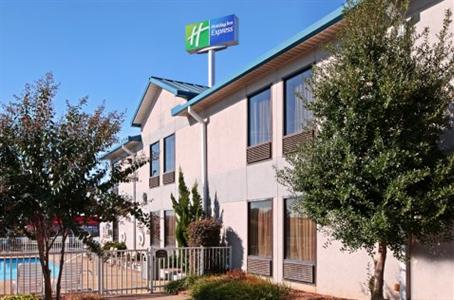 Holiday Inn Express Bryant