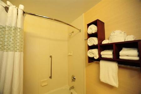 Hampton Inn & Suites Nashville - Airport