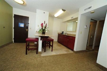 Hampton Inn & Suites Nashville - Airport