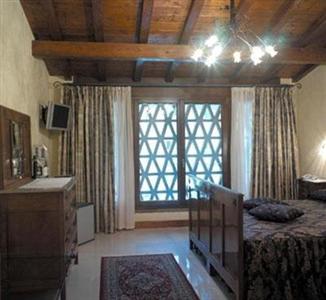 Monte Tondo Bed & Breakfast