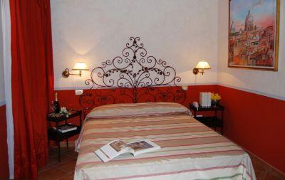 La Papessa Guest House