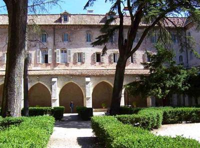 Hotel Le Couvent Royal Saint-Maximin–la-Sainte-Baume