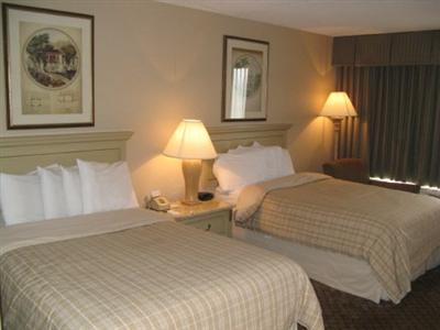 Holiday Inn Airport West Saint Louis Earth City