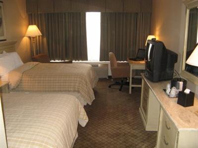 Holiday Inn Airport West Saint Louis Earth City