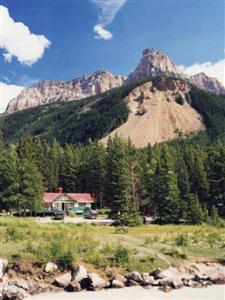 Cathedral Mountain Lodge