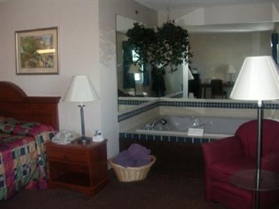 Country Hearth Inn and Suites Lomira