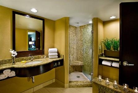 Crowne Plaza Glen Ellyn Lombard