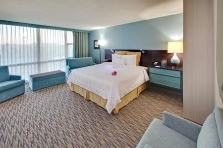 Crowne Plaza Glen Ellyn Lombard