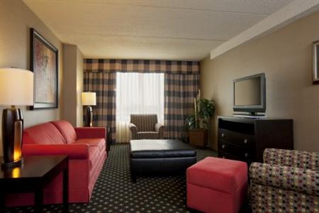 Crowne Plaza Indianapolis Airport