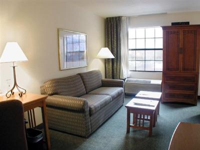 Staybridge Suites Houston-Near The Galleria