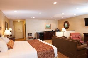 BEST WESTERN PLUS Vineyard Inn & Suites