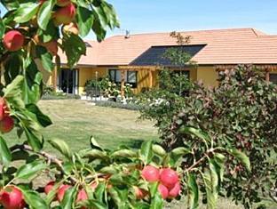 Riverstone Lodge