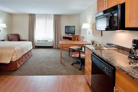 Candlewood Suites Richmond Airport