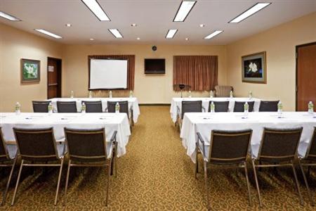 Holiday Inn Express Palestine