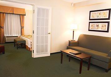 Fairfield Inn & Suites Toronto Airport