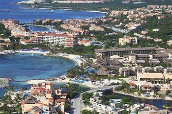 Catalonia Yucatan Beach