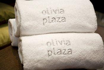 Olivia Plaza
