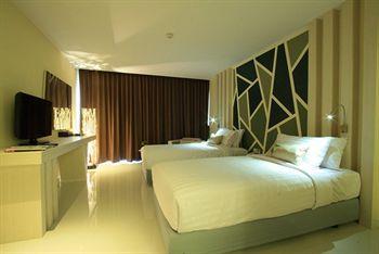 Club Andaman Beach Resort Phuket