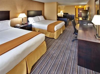 Holiday Inn Express Hotel & Suites Council Bluffs