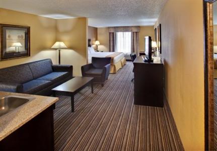 Holiday Inn Express Hotel & Suites Council Bluffs