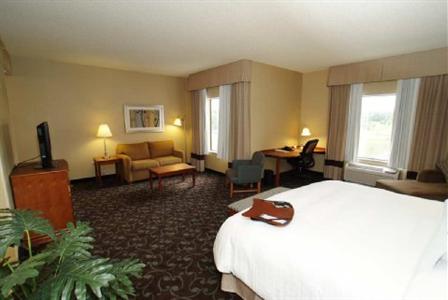 Hampton Inn and Suites Chicago Deer Park