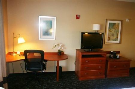 Hampton Inn and Suites Chicago Deer Park