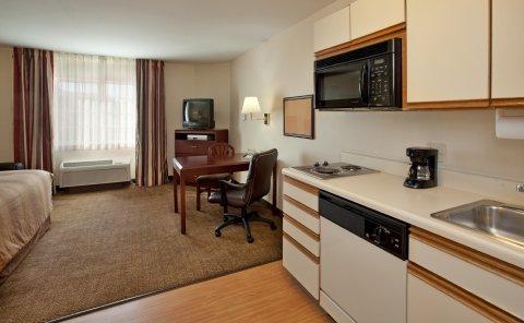 Candlewood Suites St. Louis