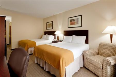 Holiday Inn Express Hotel & Suites East Brunswick