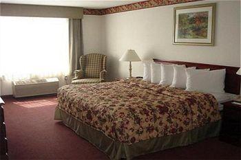 Country Inn & Suites Charleston North (Elkview)