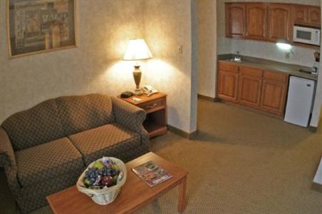 Holiday Inn Express Grove City