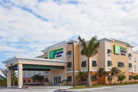 The Holiday Inn Express & Suites Marathon