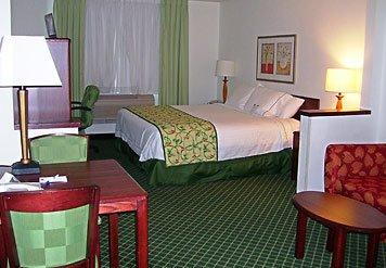 Fairfield Inn Visalia