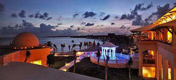 Barcelo Maya Palace Deluxe