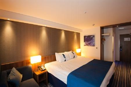 Holiday Inn Express Birmingham South A45