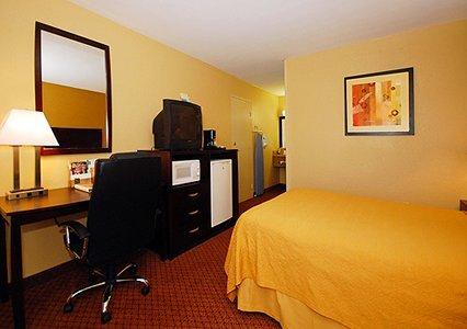 Quality Inn & Suites Port Allen